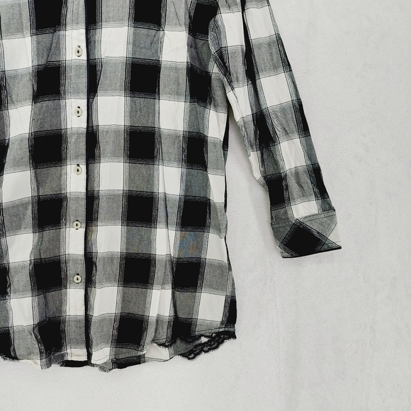 Victoria's Secret White & Black Flannel Plaid Button-Down Shirt 2524 - Picture 4 of 9
